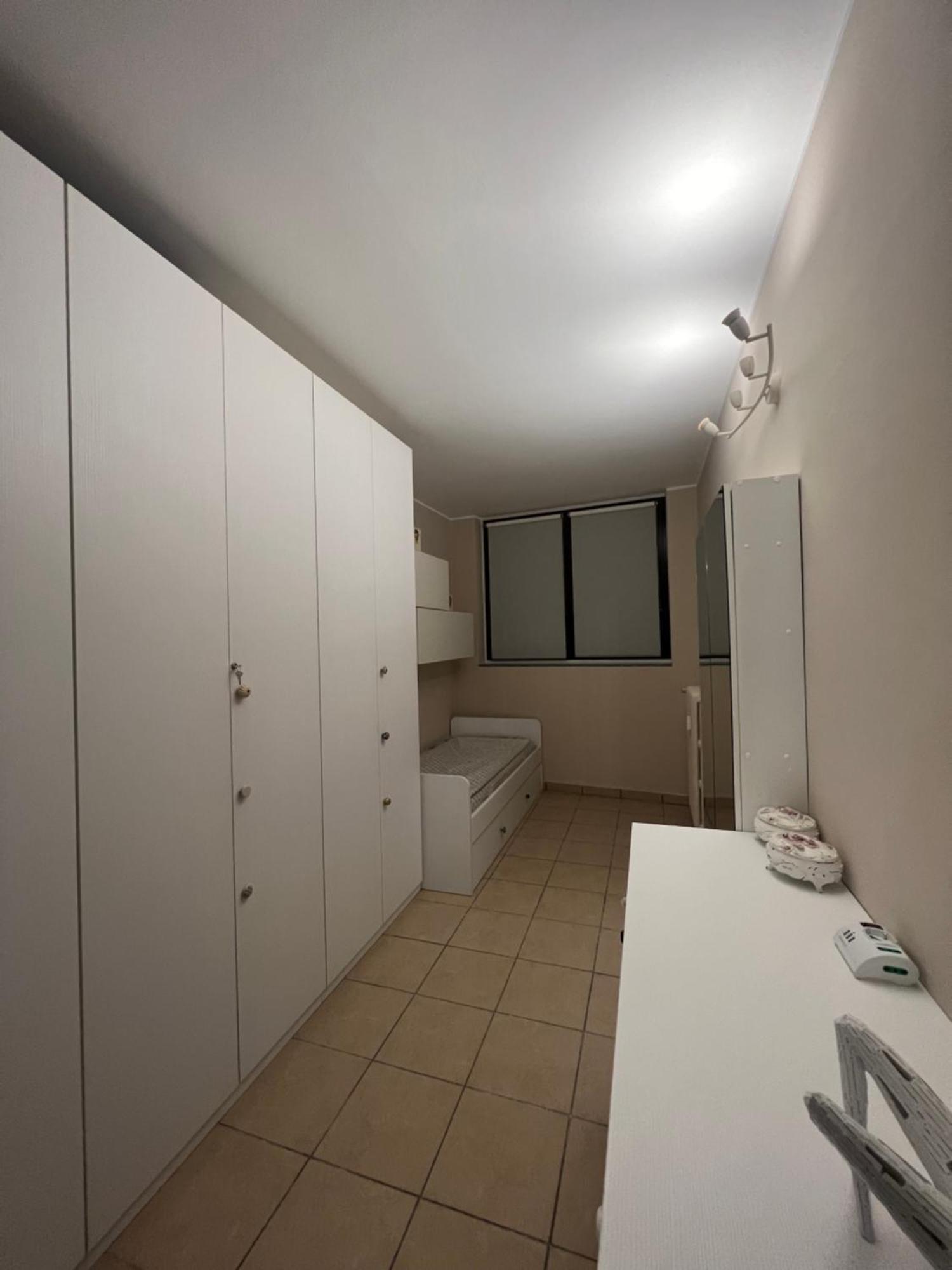 Tevere 20 House Monza Rum bild