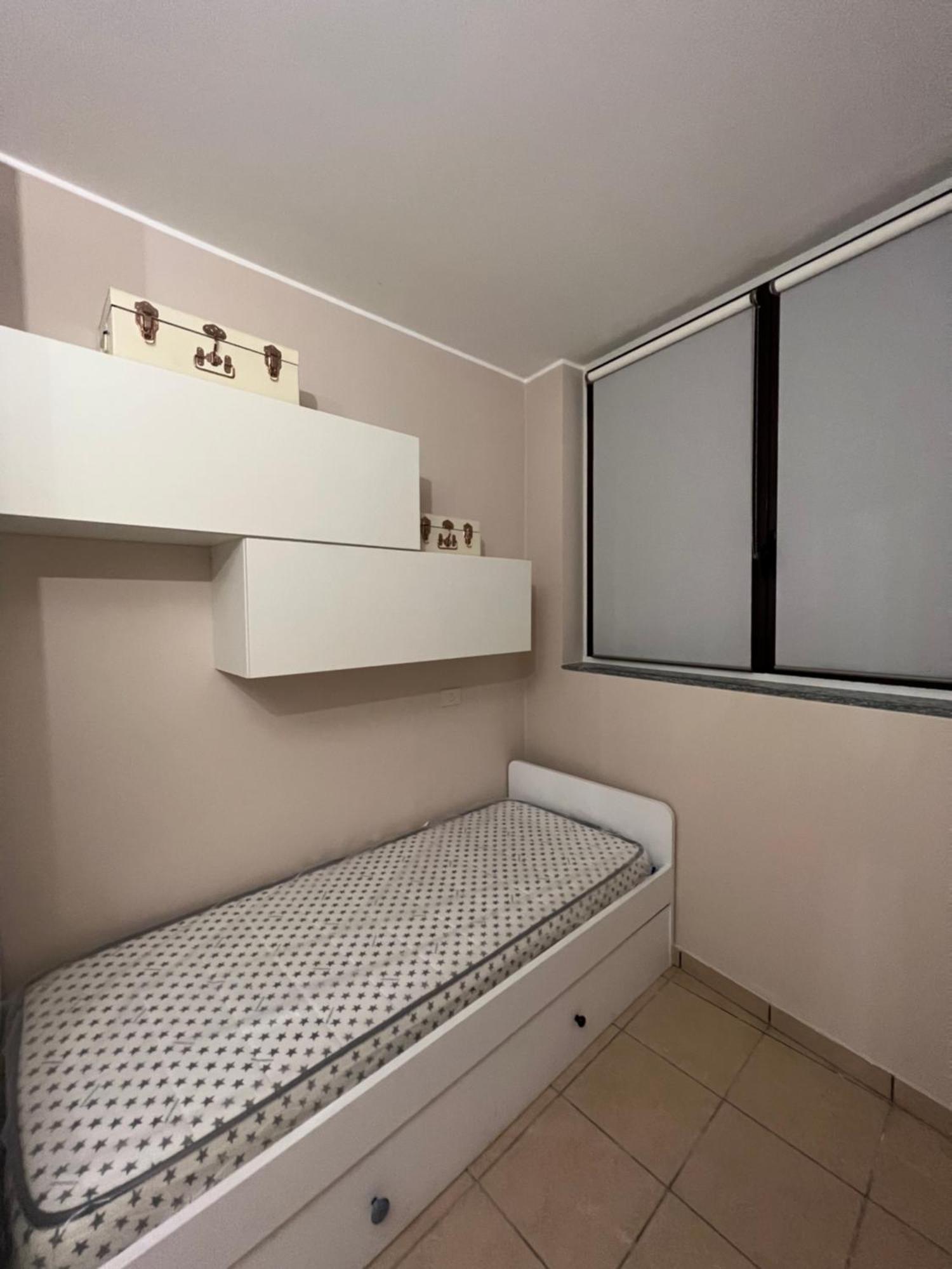 Tevere 20 House Monza Rum bild