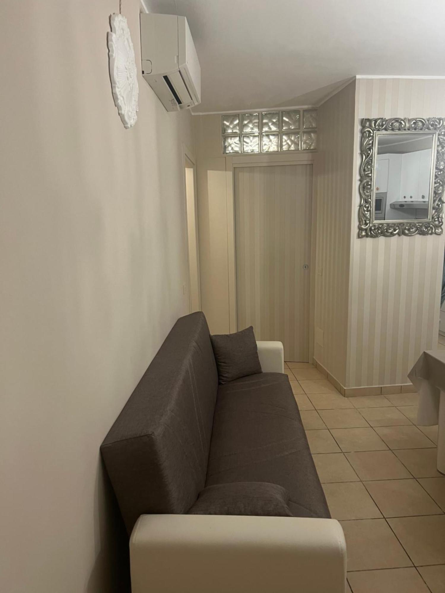 Tevere 20 House Monza Rum bild