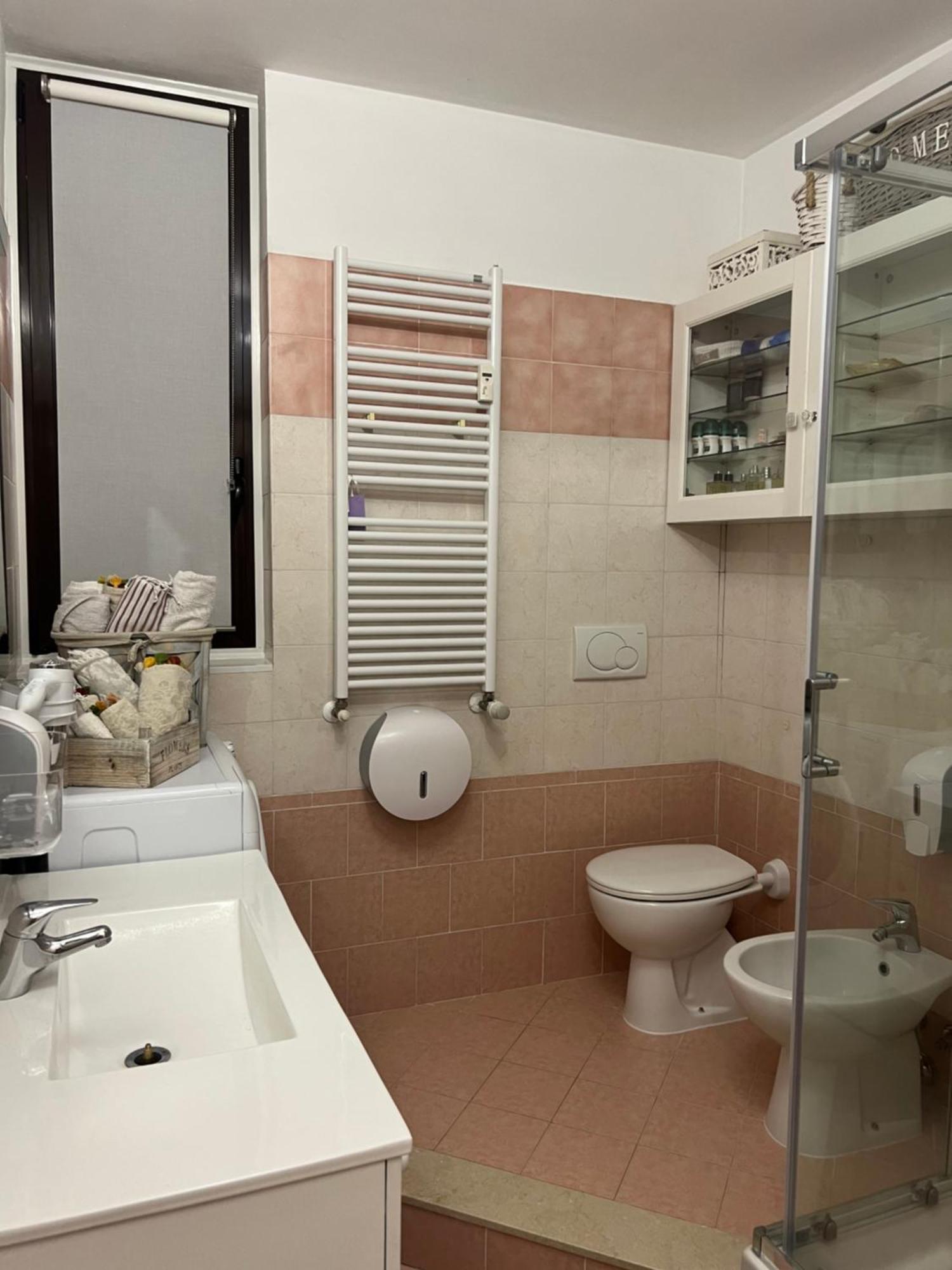 Tevere 20 House Monza Rum bild