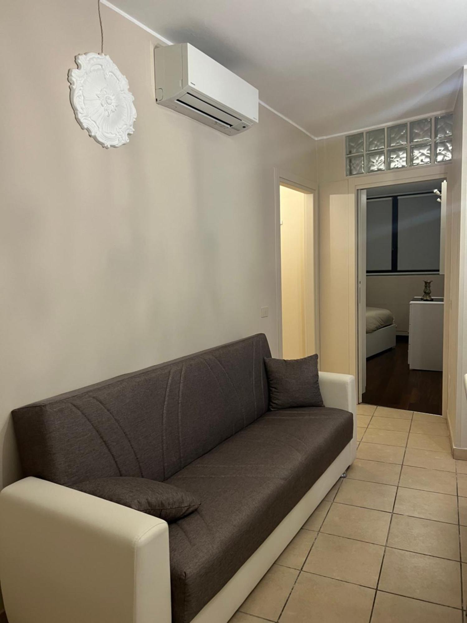 Tevere 20 House Monza Rum bild